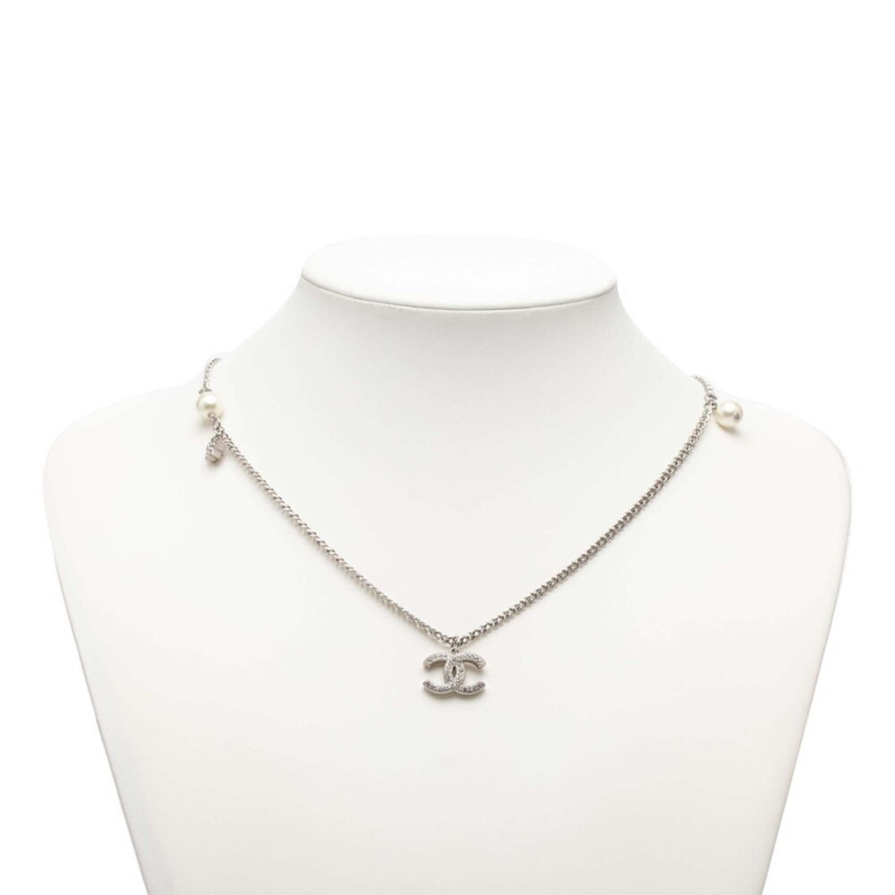 CHANEL Pearl Logo Necklace - Picture 7 of 7